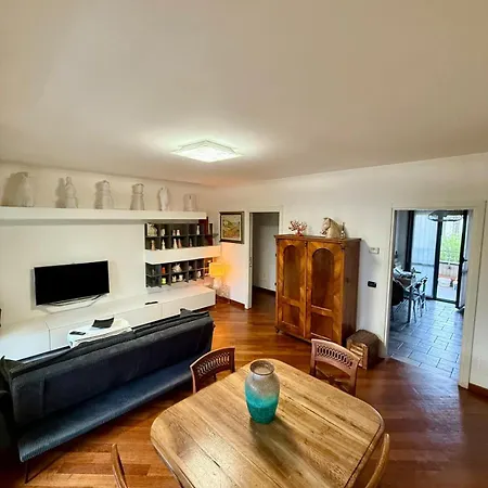 Apartment Lni Via Mentana 7 *